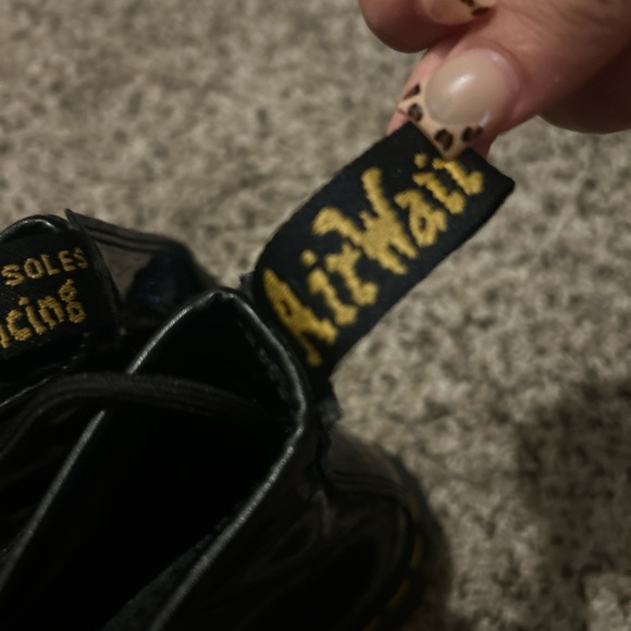 Doc Martens 1460 Patent Leather Lace Up - Picture 2 of 5